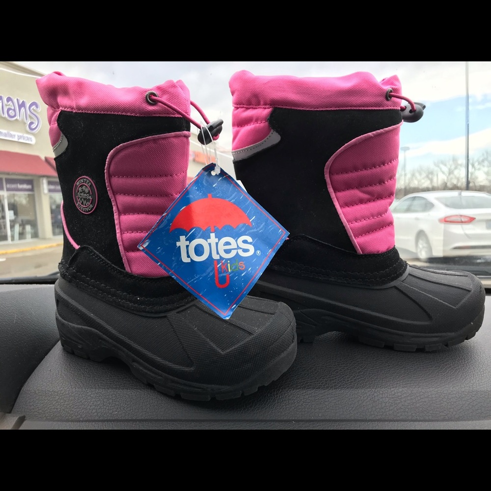 Snow boots